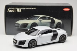 Audi R8 Type 42 Suzuka Grey Kyosho 1:18 09213SG Diecast - image 8 of 8