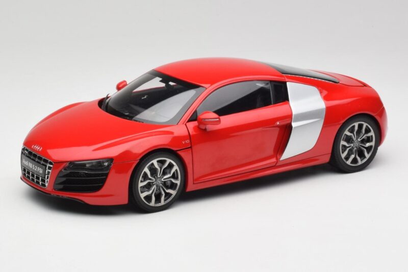 Audi R8 V10 Brilliant Red Kyosho 1:18 09216RR Diecast