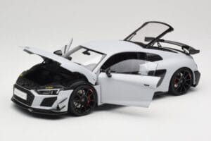 Audi R8 4S V10 Performance White Kengfai 1:18 VAKF-0357 Diecast - image 2 of 8