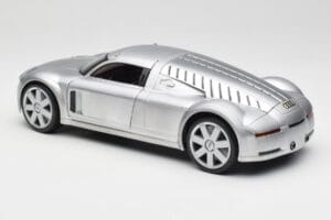 Audi Rosemeyer Silver Maisto 1:18 20000001438 Diecast - image 7 of 8