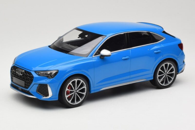 Audi RS Q3 F3 Sportback Blue Minichamps 1:18 155018101 Diecast