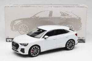 Audi RS Q3 F3 Sportback Glacier White Metallic Minichamps 1:18 155018105 Diecast - image 6 of 6