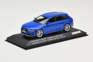 Audi RS4 B8 Avant Nogaro Blue Christmas Selection 2014 Minichamps 1:43 AUDI003 Diecast - image 2 of 4