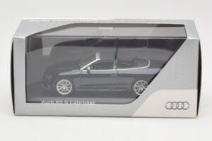 Audi RS5 B8 Cabriolet Estoril Blue Minichamps 1:43 5011215313 Diecast - image 4 of 4