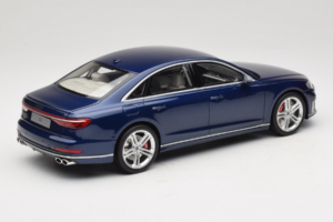 Audi S8 D5 Blue GT Spirit 1:18 GT313 Resin - image 2 of 6