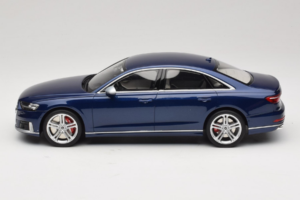 Audi S8 D5 Blue GT Spirit 1:18 GT313 Resin - image 3 of 6