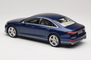 Audi S8 D5 Blue GT Spirit 1:18 GT313 Resin - image 5 of 6