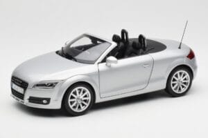 Audi TT 8J Roadster Light Silver Minichamps 1:18 5010500515 Diecast