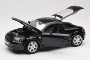 Audi TT 8N Black Revell 1:18 08953 Diecast - image 2 of 8