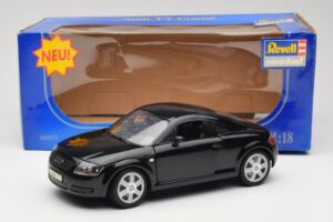 Audi TT 8N Black Revell 1:18 08953 Diecast - image 8 of 8