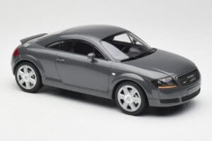Audi TT 8N Coupe Grey Metallic Minichamps 1:18 155017020 Diecast - image 4 of 6