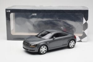 Audi TT 8N Coupe Grey Metallic Minichamps 1:18 155017020 Diecast - image 6 of 6