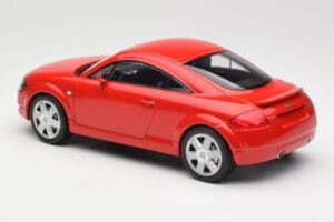 Audi TT 8N Red Minichamps 1:18 155017022 Diecast - image 5 of 6