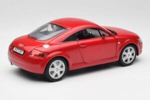 Audi TT 8N Coupe Red Revell 1:18 89909092 Diecast - image 3 of 8