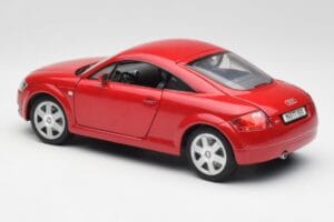 Audi TT 8N Coupe Red Revell 1:18 89909092 Diecast - image 7 of 8