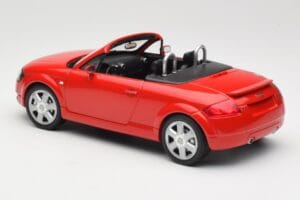Audi TT 8N Roadster Red Minichamps 1:18 155017032 Diecast - image 5 of 6