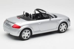 Audi TT 8N Roadster Silver Metallic Minichamps 1:18 155017031 Diecast - image 2 of 6