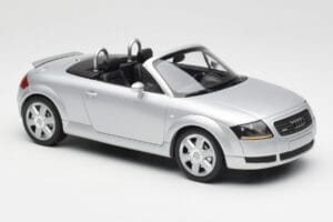 Audi TT 8N Roadster Silver Metallic Minichamps 1:18 155017031 Diecast - image 4 of 6