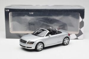 Audi TT 8N Roadster Silver Metallic Minichamps 1:18 155017031 Diecast - image 6 of 6