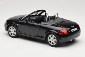 Audi TT 8N Roadster Black Revell 1:18 08980 Diecast - image 7 of 8