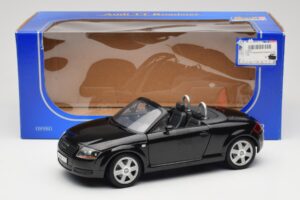 Audi TT 8N Roadster Black Revell 1:18 08980 Diecast - image 8 of 8
