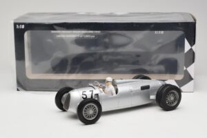 Auto Union Type C #57 H. Stuck Winner Shelsley Walsh Hill Climb 1936 Minichamps 1:18 155361057 Diecast - image 6 of 6