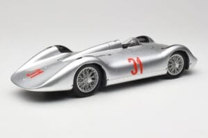 Auto Union Typ C Stromlinie #31 B. Rosemeyer 1937 Silver Revell 1:18 08436 Diecast - image 3 of 8