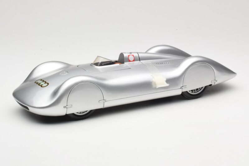 Auto Union Type C Streamliner #72 B. Rosemeyer World Record 1937 Revell 1:18 08420 Diecast