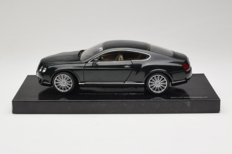 Bentley Continental GT British Racing Green Minichamps 1:18 Bentley Continental GT British Racing Green Minichamps 1:18 BL570 Diecast