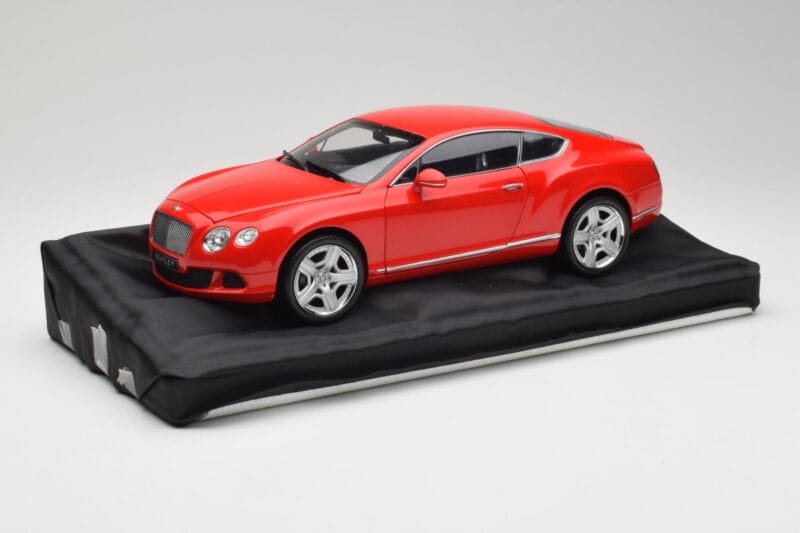 Bentley Continental GT St. James Red Minichamps 1:18 100139922 Diecast