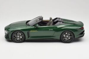 Bentley Mulliner Bacalar Scarab Green TopSpeed 1:18 TS0448 Resin - image 3 of 6