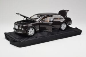 Bentley Mulsanne Burnt Oak Minichamps 1:18 100139905 Diecast - image 2 of 8