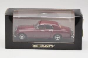 Bentley S1 Continental Flying Spur Burgundy Minichamps 1:43 436139550 Diecast - image 4 of 4