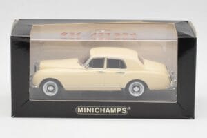 Bentley S2 Red Minichamps 1:43 436139951 Diecast - image 4 of 4