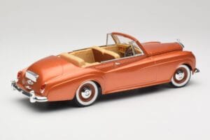 Bentley Type S2 Mulliner Cabriolet Tudor Orange Metallic Solido 1:18 8007 Diecast - image 3 of 8