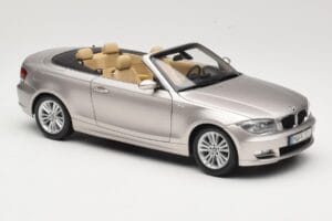 BMW 1 Series E88 Cabriolet Mineral Silver Metallic Kyosho 1:18 80430427020 Diecast - image 6 of 8