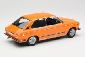 BMW 2000 Tii Touring Orange Minichamps 1:18 80430145824 Diecast - image 3 of 8