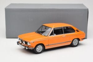BMW 2000 Tii Touring Orange Minichamps 1:18 80430145824 Diecast - image 8 of 8