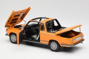 BMW 2002 E10 Cabriolet Colorado Orange AUTOart 1:18 80430300713 Diecast - image 5 of 8