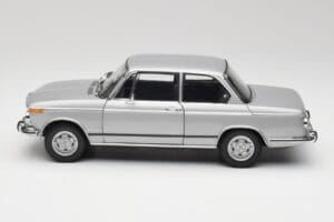 BMW 2002 Tii Polaris Silver AUTOart 1:18 80430146517 Diecast - image 4 of 8