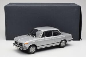 BMW 2002 Tii Polaris Silver AUTOart 1:18 80430146517 Diecast - image 8 of 8