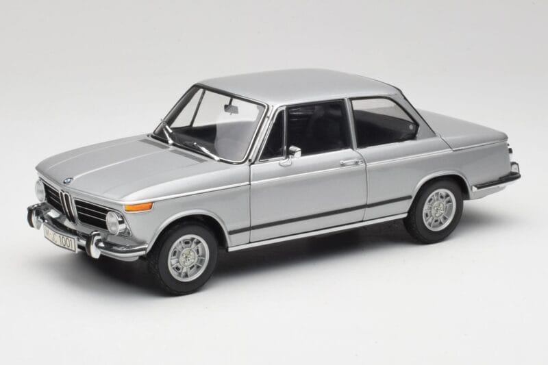 BMW 2002 Tii Polaris Silver AUTOart 1:18 80430146517 Diecast