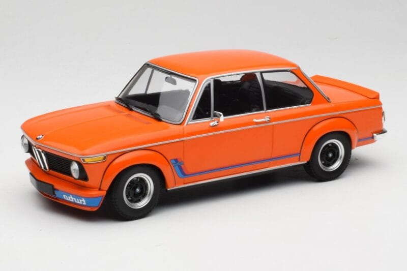 BMW 2002 Turbo Orange Minichamps 1:18 155026202 Diecast
