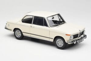 BMW 2002 White Kyosho 1:18 08541W Diecast - image 6 of 8