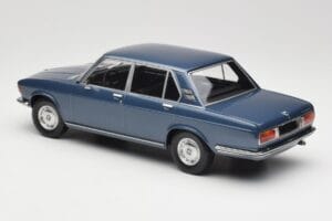 BMW 2500 E3 Blue Metallic Minichamps 1:18 155029200 Diecast - image 5 of 6