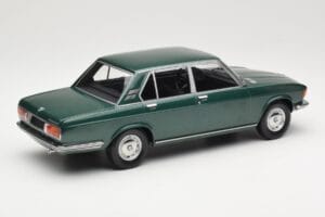 BMW 2500 E3 Green Metallic Minichamps 1:18 155029201 Diecast - image 2 of 6