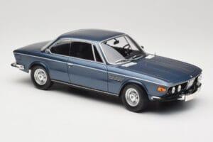 BMW 2800 CS E9 Blue Metallic Minichamps 1:18 155028032 Diecast - image 4 of 6