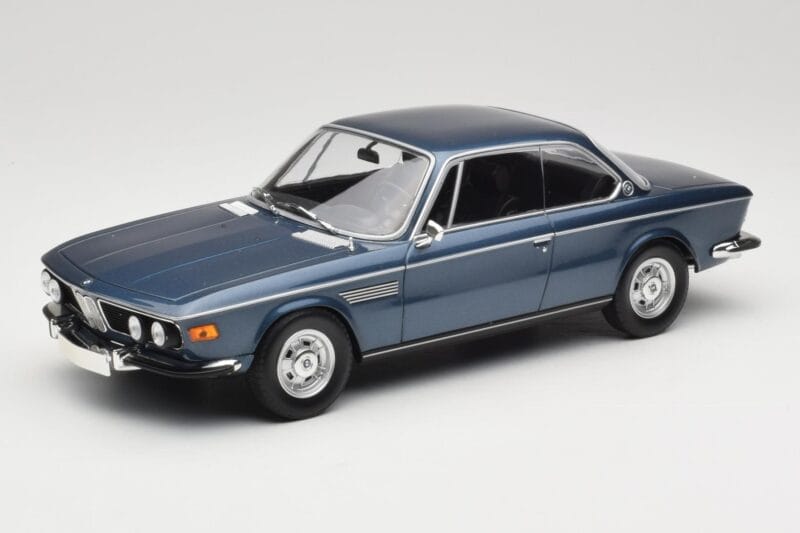 BMW 2800 CS E9 Blue Metallic Minichamps 1:18 155028032 Diecast
