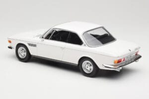 BMW 2800 CS E9 White Minichamps 1:18 155028030 Diecast - image 5 of 6