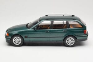 BMW 3 Series E36 Touring Green Metallic MCG 1:18 MCG18366 Diecast - image 3 of 6